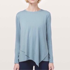 Lululemon Women's Size 6 Blue Sweetest Day Asymmetrical Hem Long Sleeve Shirt